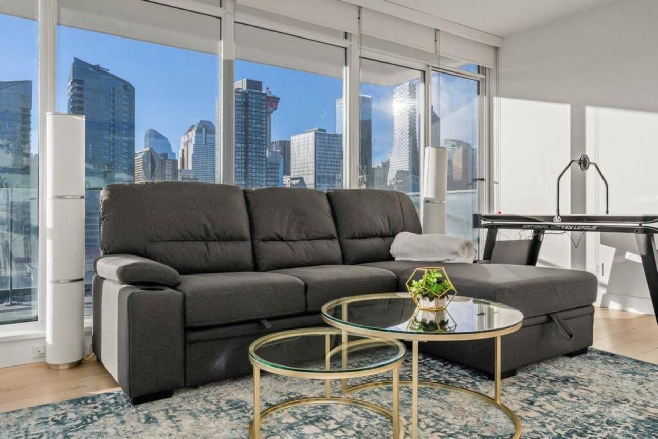 Luxury Apartment On The 9Th Floor Near Stampede, Complimentary Wine, 2 Car Ug Parking Calgary Extérieur photo